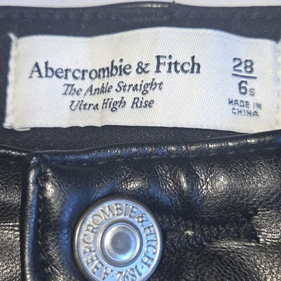 Abercrombie & Fitch Black High Rise Jeans (2b) - Picture 6 of 7